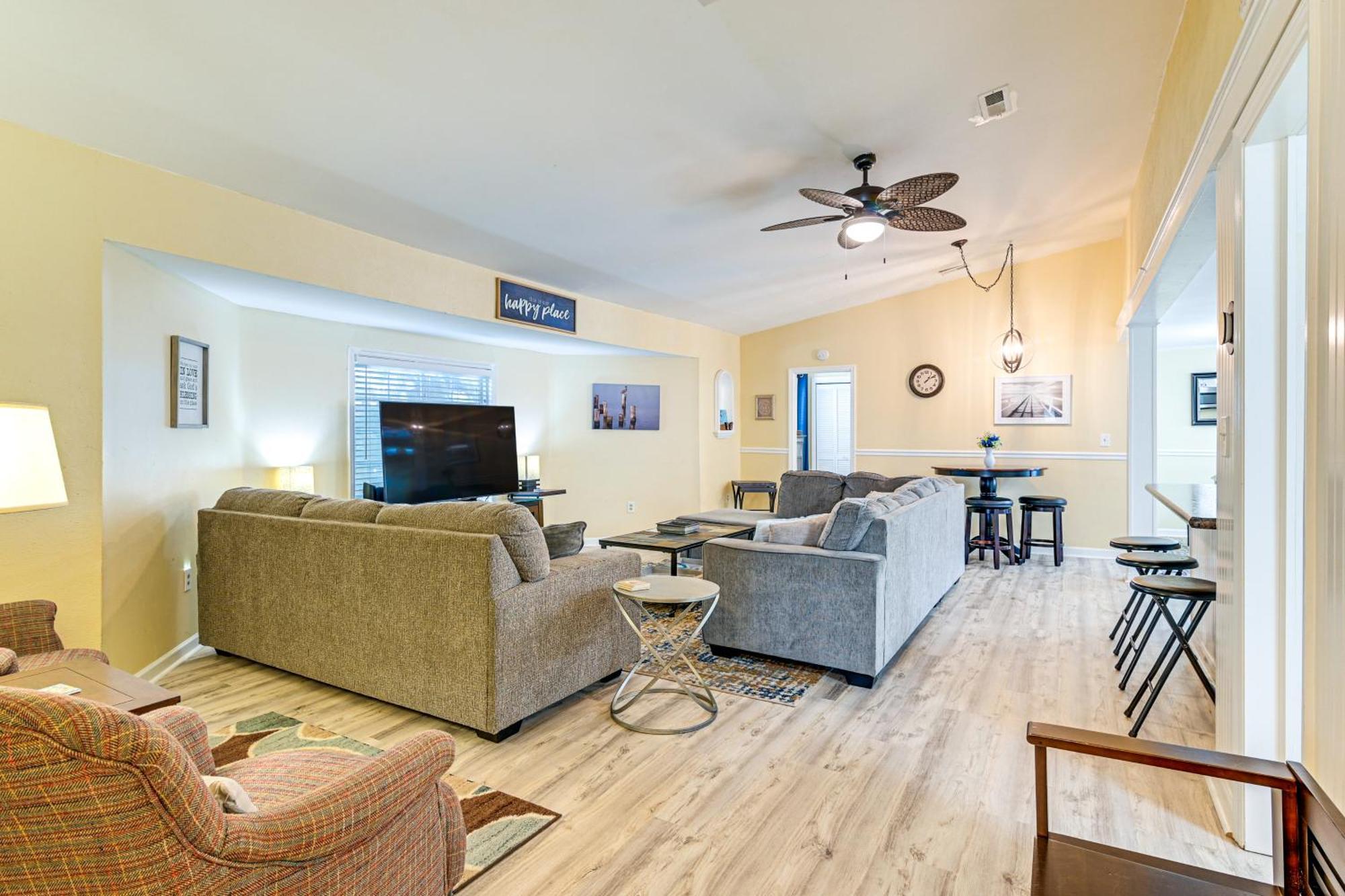 Lovely Myrtle Beach Getaway - Walk To Beach! Εξωτερικό φωτογραφία